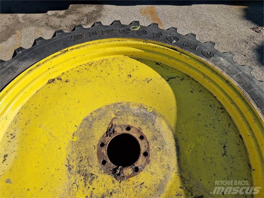 Firestone 230/95R44 Banden, wielen en velgen