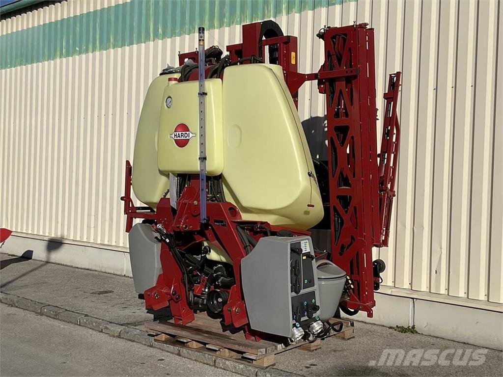 Hardi Mega 1500 Getrokken spuitmachines