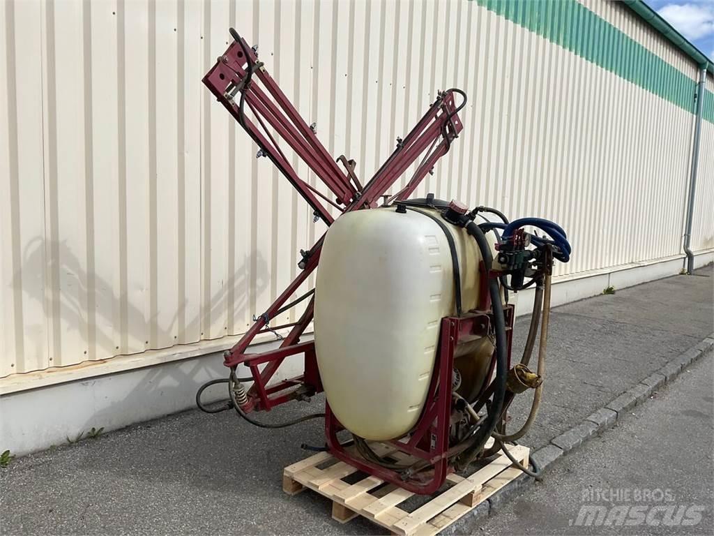 Hardi NK 600 Getrokken spuitmachines