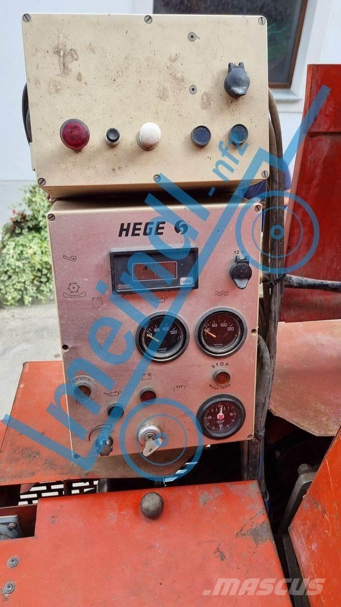  Hege 140 Maaidorsmachines