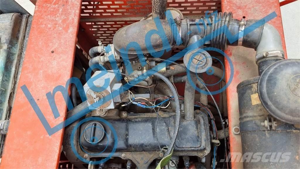  Hege 140 Maaidorsmachines