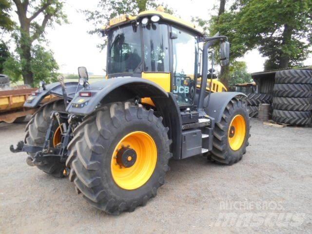 JCB 4220 Tractoren
