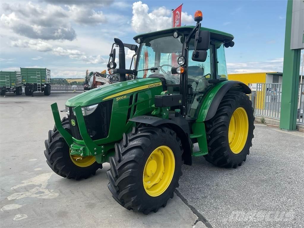 John Deere 5100M Tractoren