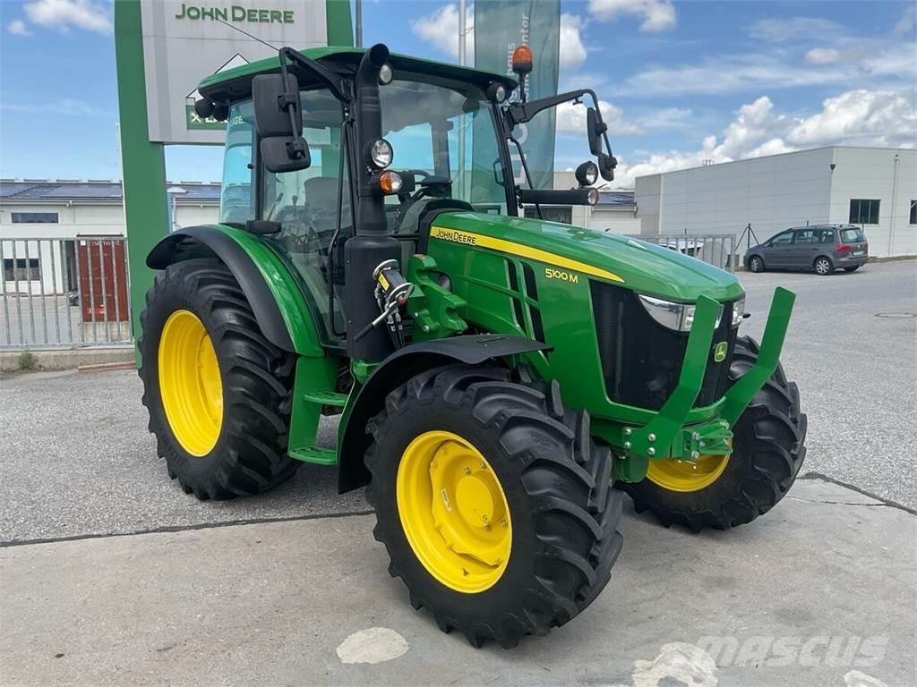 John Deere 5100M Tractoren