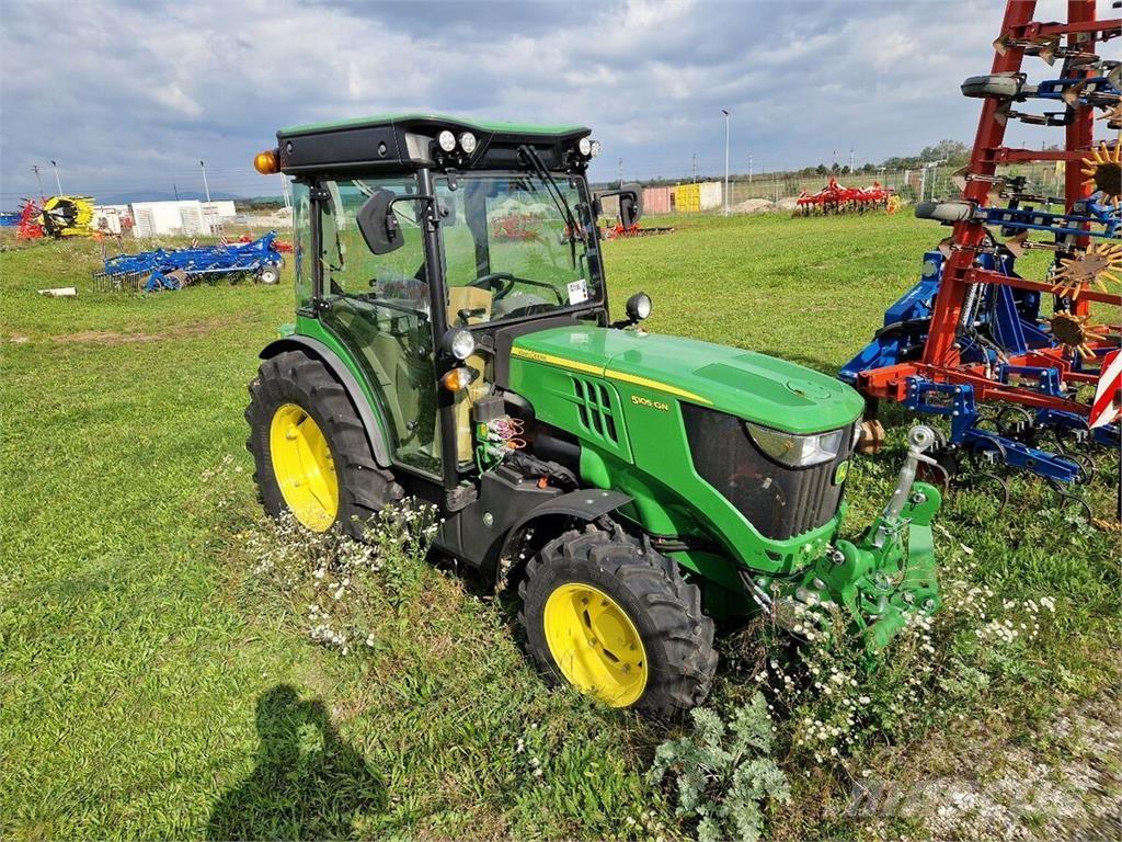 John Deere 5105GN Tractoren