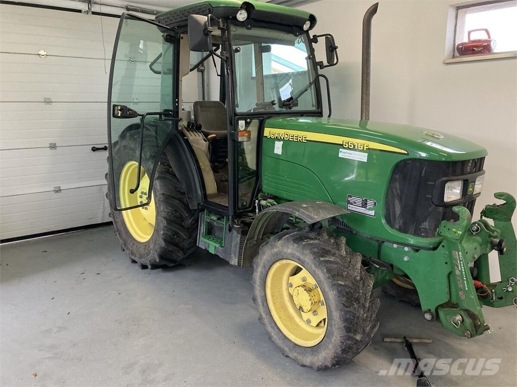 John Deere 5515F Tractoren