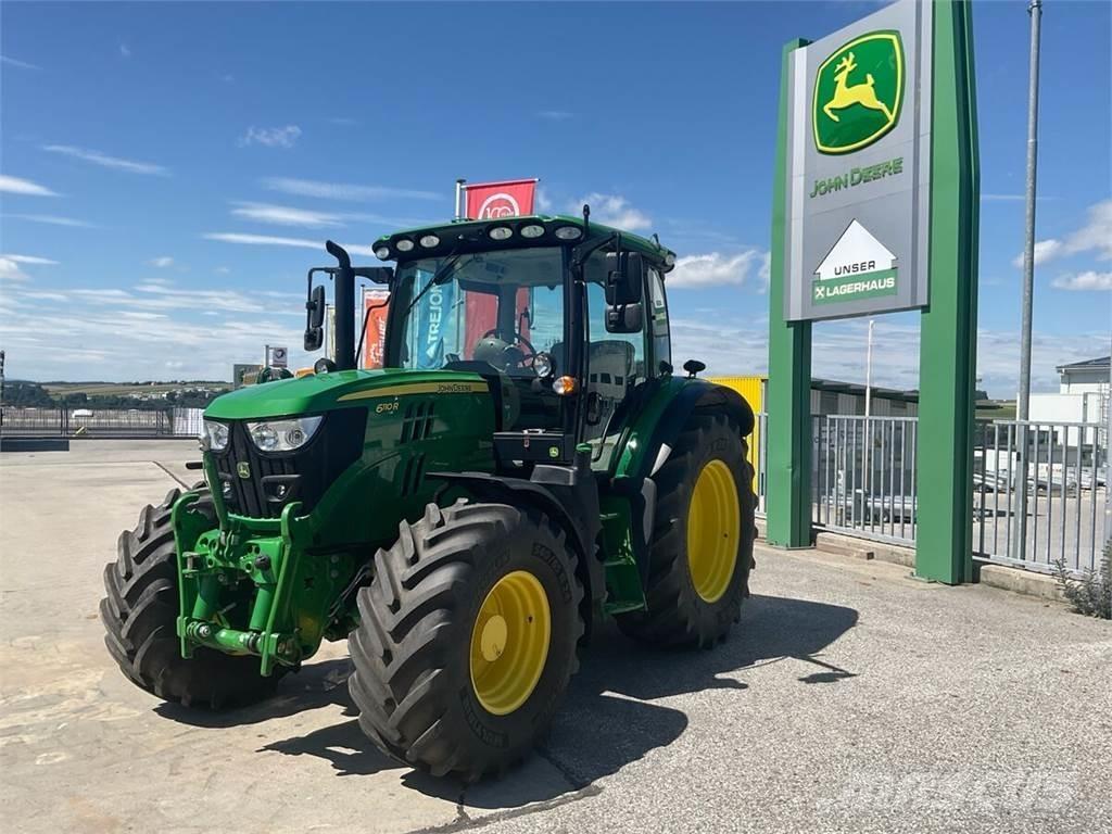 John Deere 6110R Tractoren