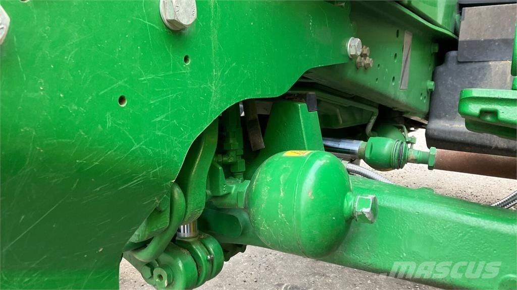 John Deere 6125R Tractoren