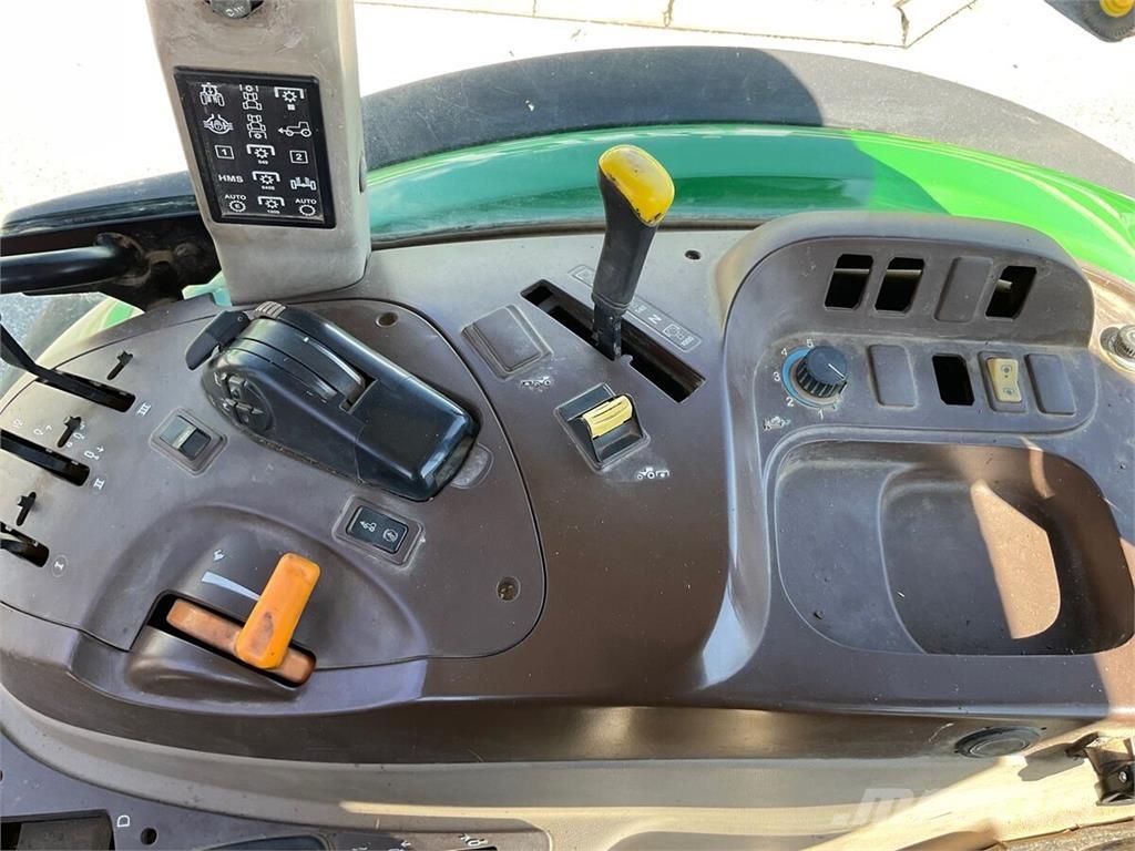 John Deere 6210R Tractoren