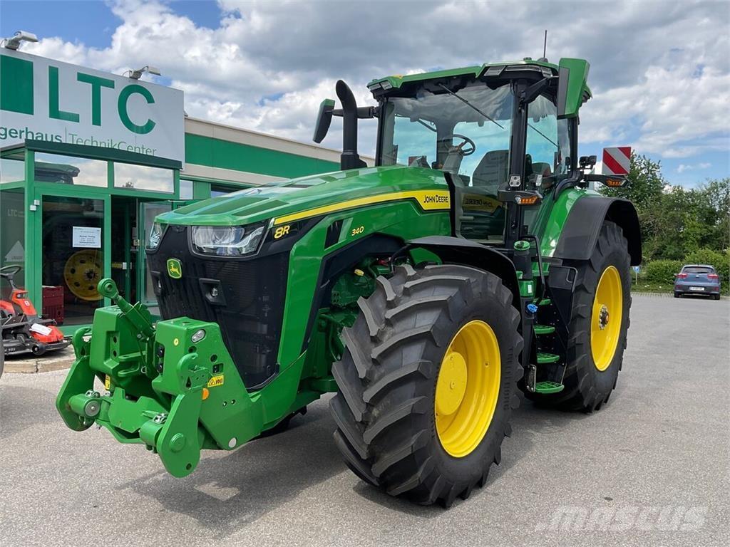 John Deere 8R340 Tractoren