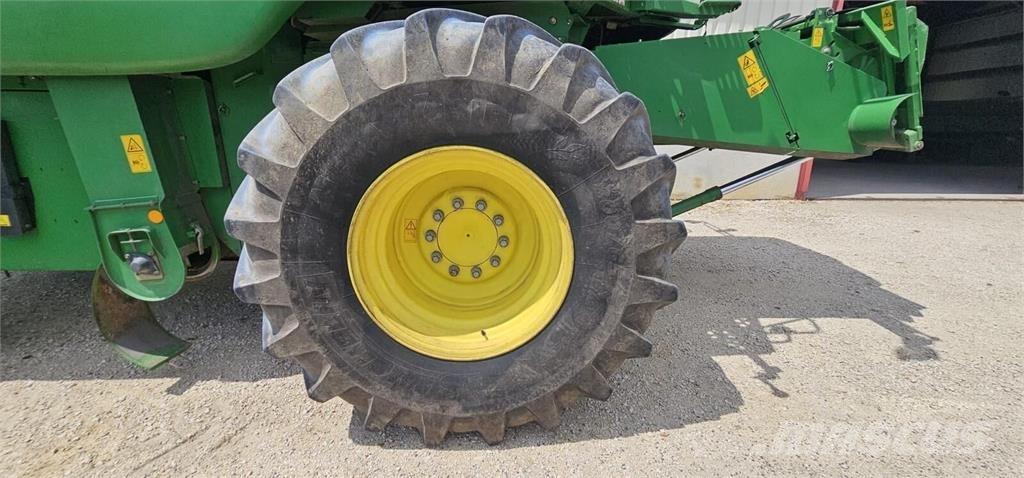 John Deere T550 Maaidorsmachines