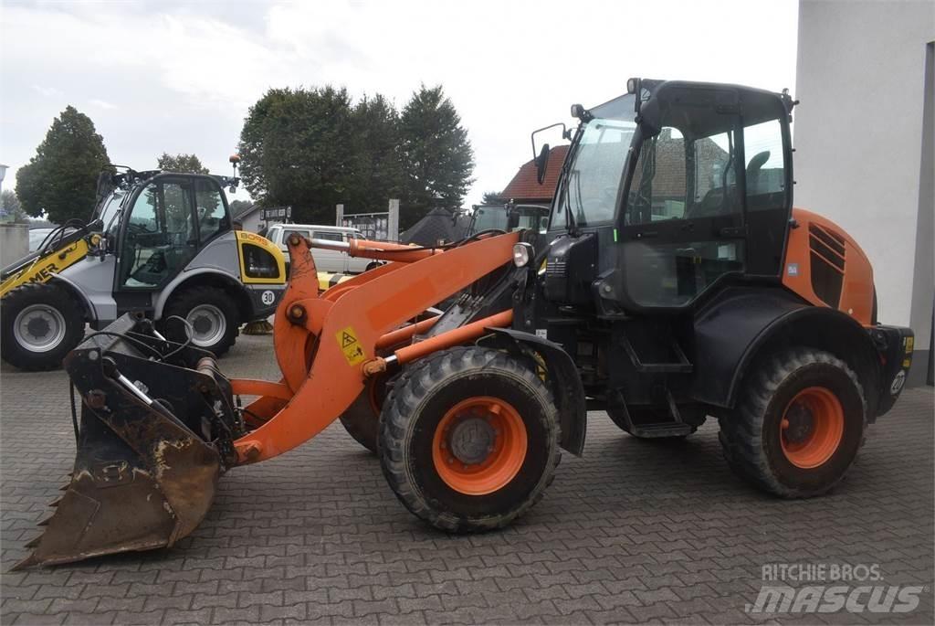 Komatsu WA100M-7 Wielladers