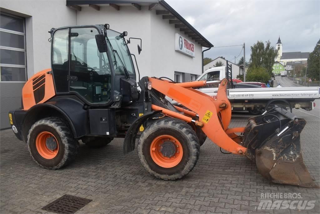 Komatsu WA100M-7 Wielladers