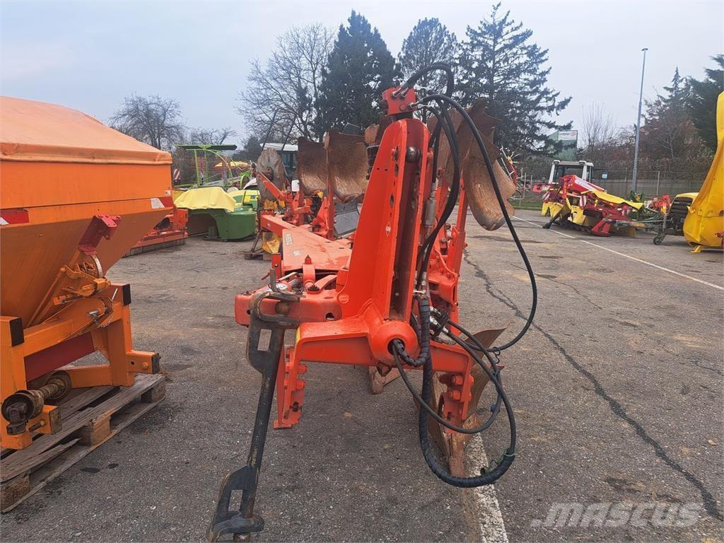 Kuhn Varimaster 123 Conventionele ploegen