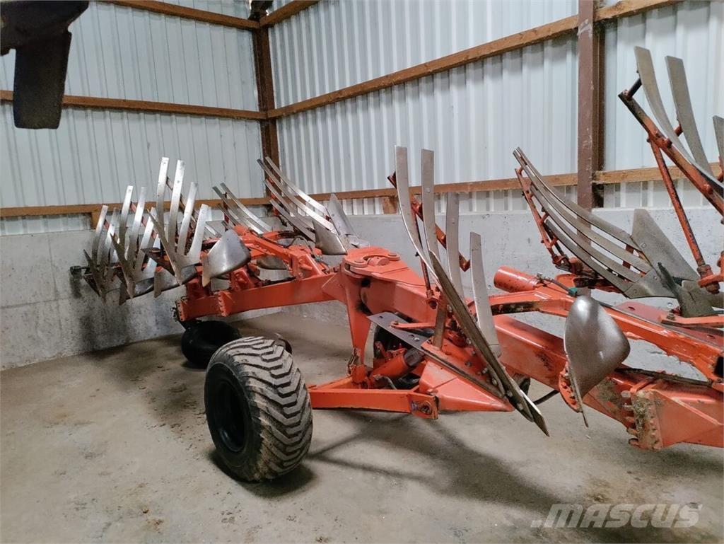 Kühne Manager 8 NSH Conventionele ploegen