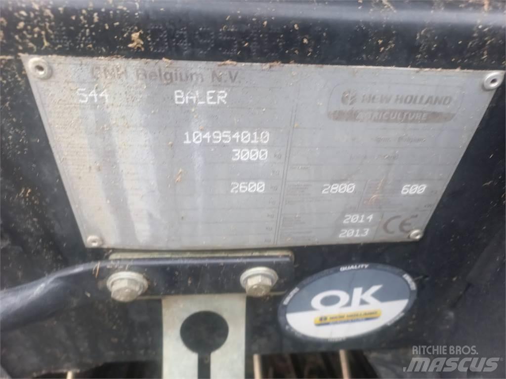 New Holland BR 6090 Ronde-balenpersen