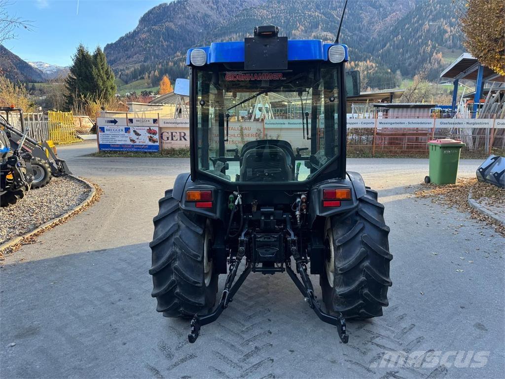 New Holland T3040 Tractoren
