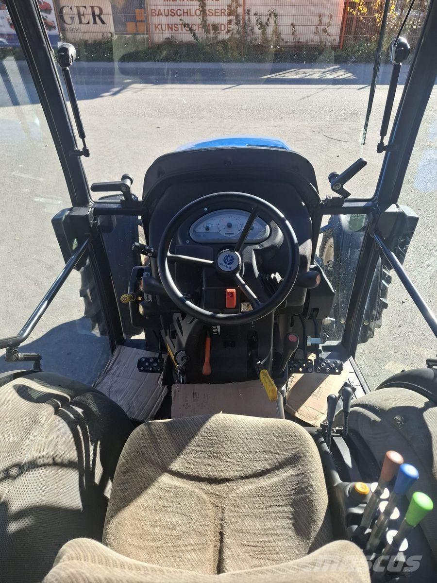 New Holland T3040 Tractoren