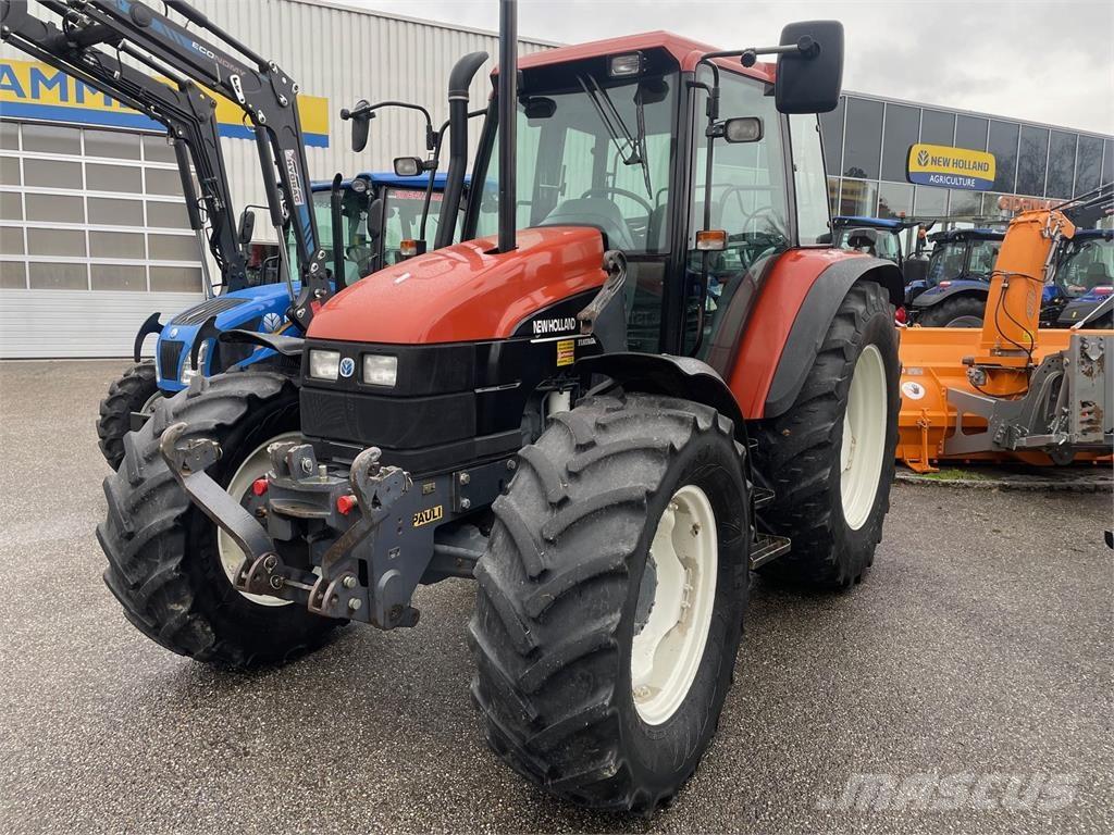 New Holland TS110 Tractoren