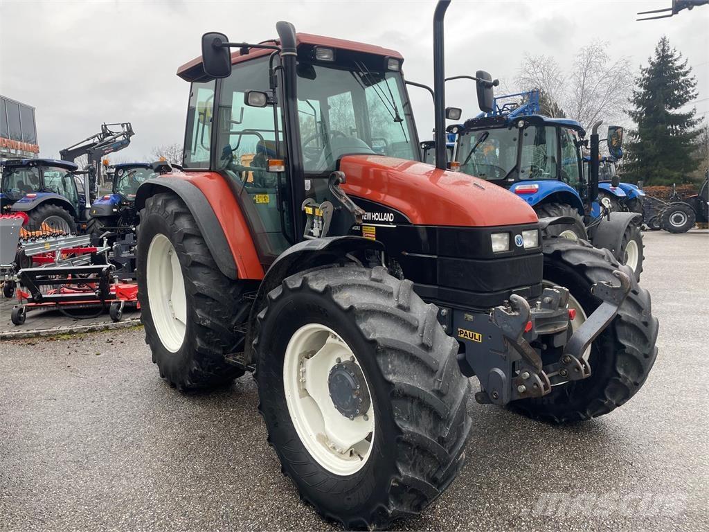 New Holland TS110 Tractoren