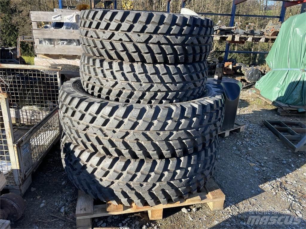 Nokian  Banden, wielen en velgen