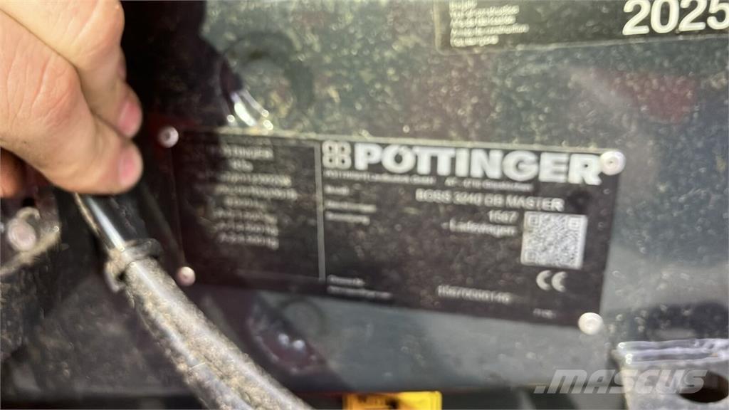 Pöttinger  Opraapwagens