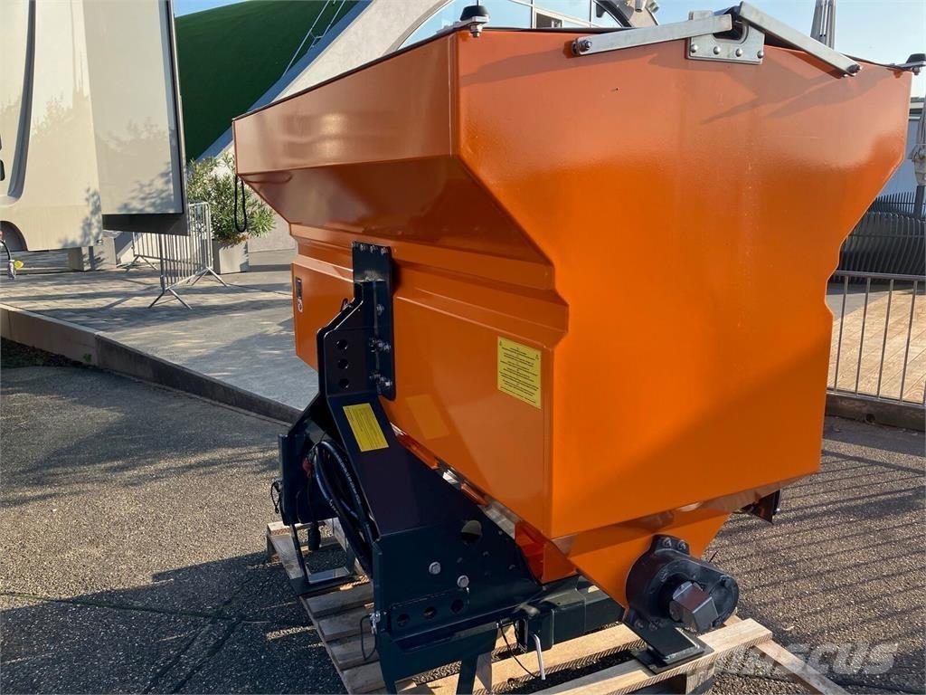 Rauch Taxon 30.1 Terreinbeheermachines - overige
