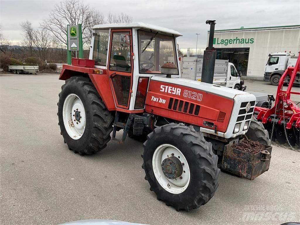 Steyr 8120 Tractoren