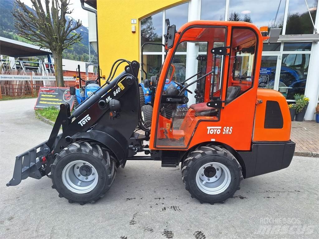 Toyo 840 Voorladers en gravers