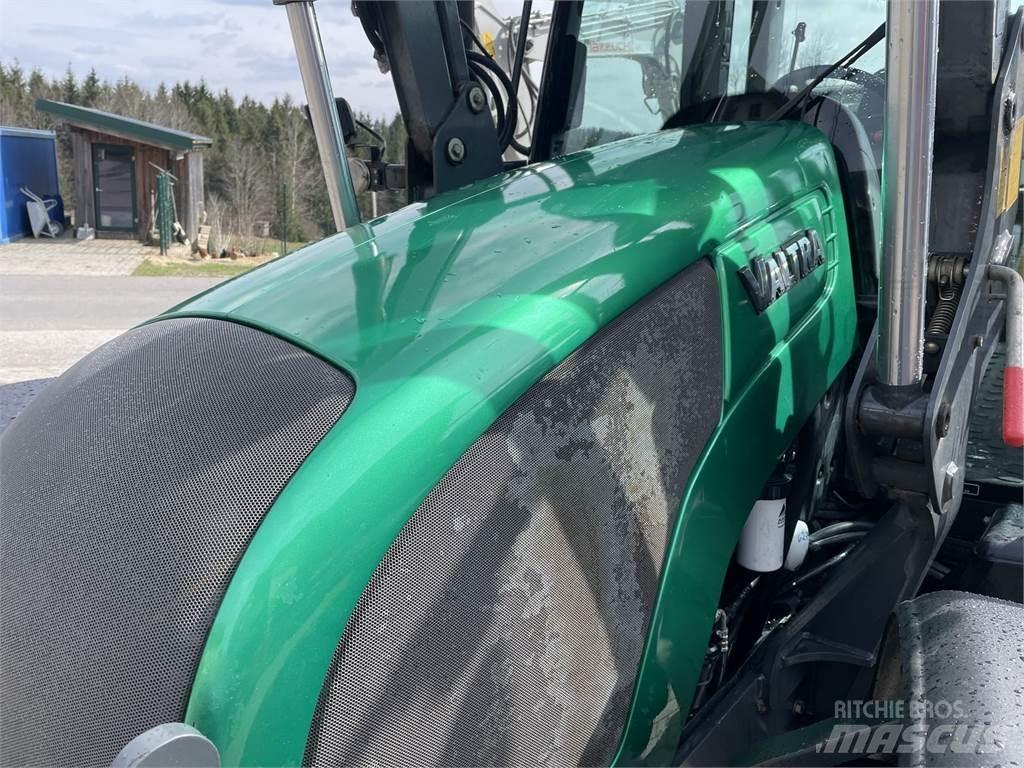 Valtra N 82 Hi-Tech Tractoren