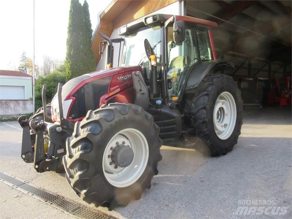 Valtra N163D Tractoren