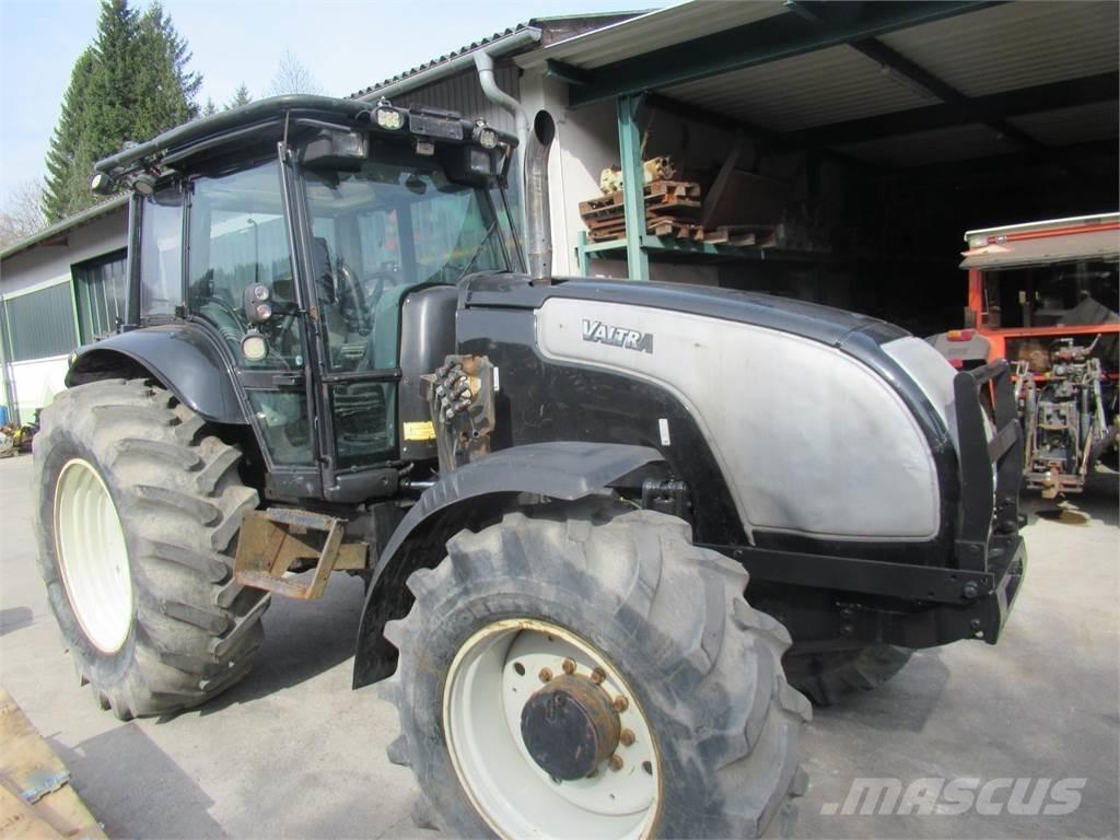 Valtra XM 130 Tractoren