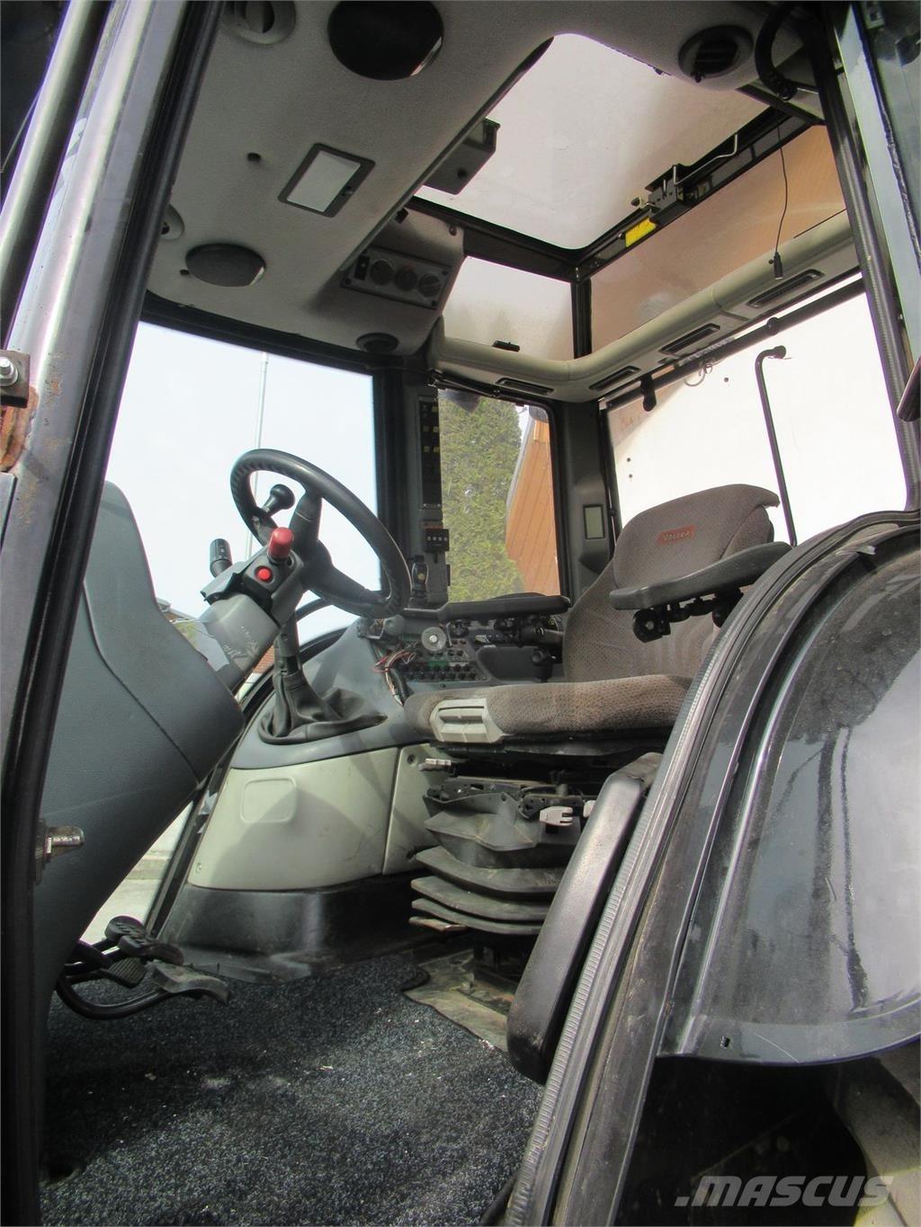 Valtra XM 130 Tractoren