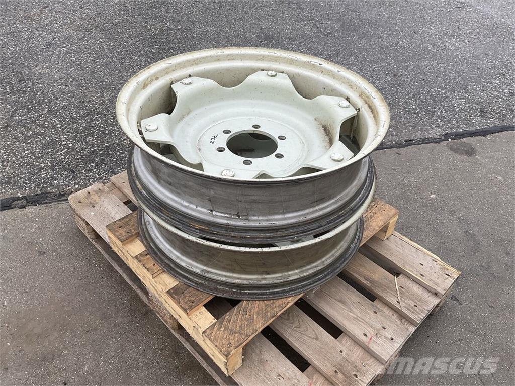  W7x28 Banden, wielen en velgen