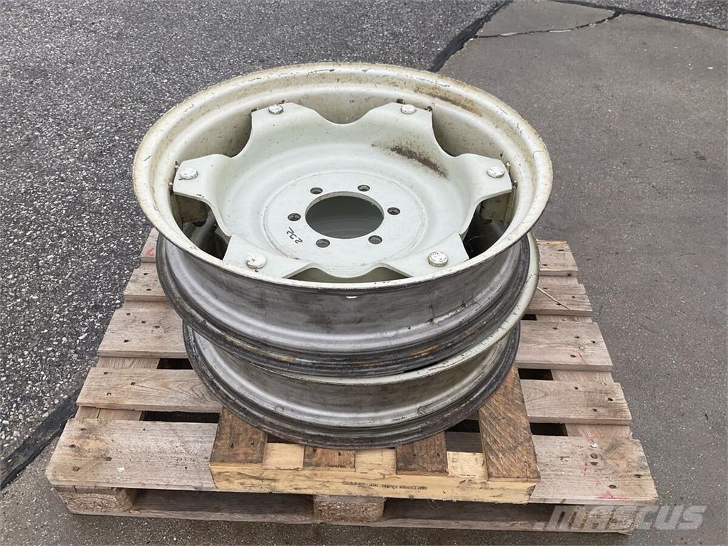  W7x28 Banden, wielen en velgen