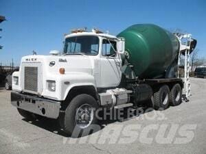 Mack RS686LS Anders