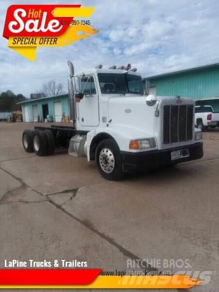 Peterbilt 377 Chassis met cabine