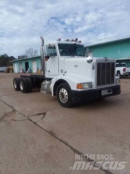 Peterbilt 377 Chassis met cabine