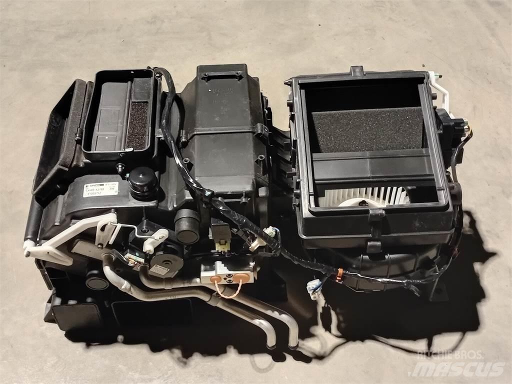 Hitachi 4621638 Verhittings en ontdooi apparatuur