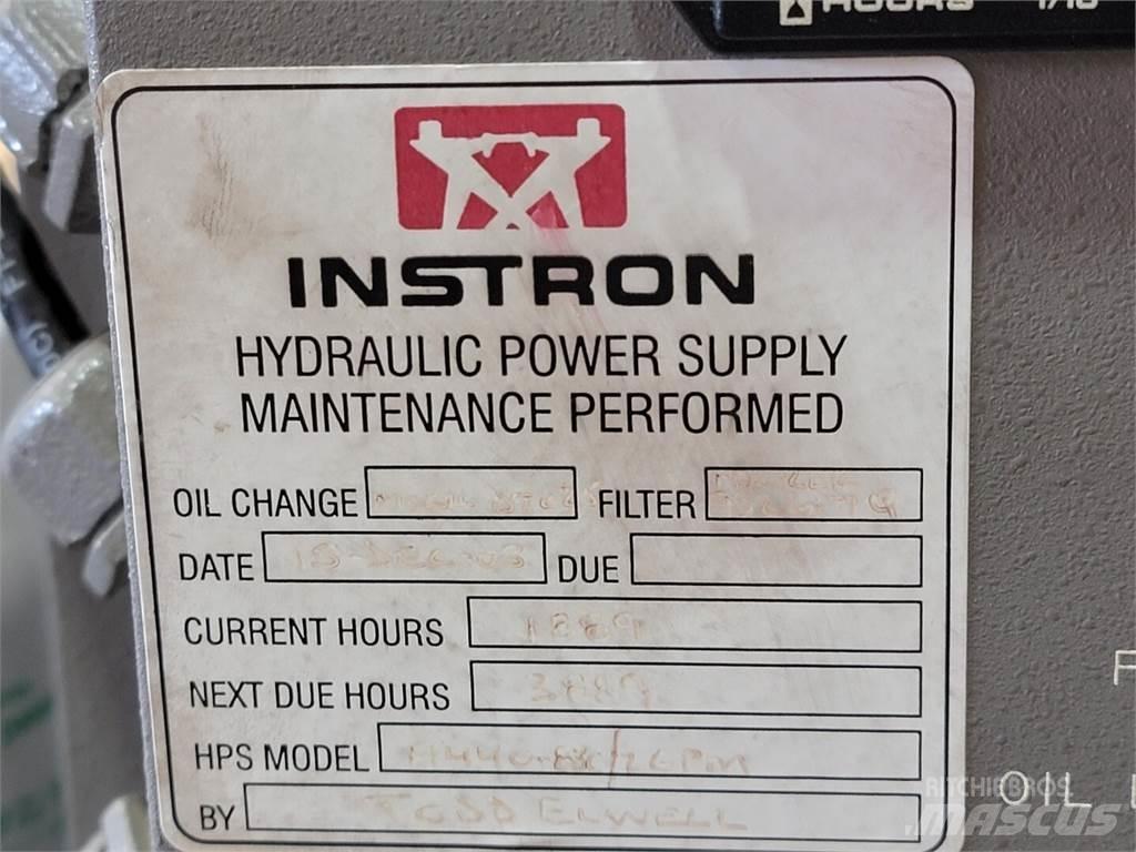  INSTRON A440 83C Waterpompen