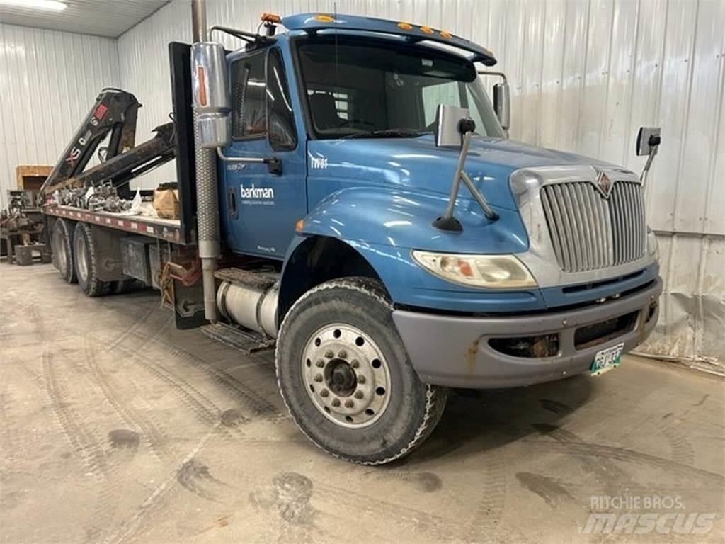 International 4900 Utiliteitsmachines
