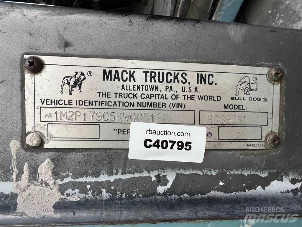 Mack RD690S Utiliteitsmachines