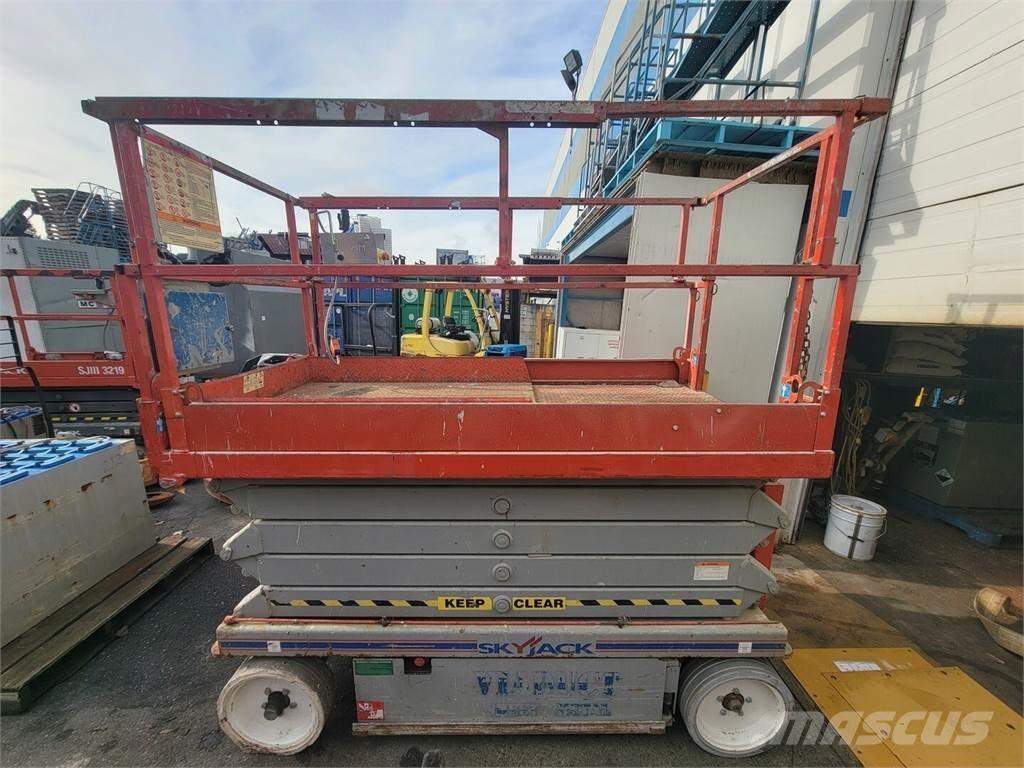 SkyJack SJ3 4632 Schaarhoogwerkers