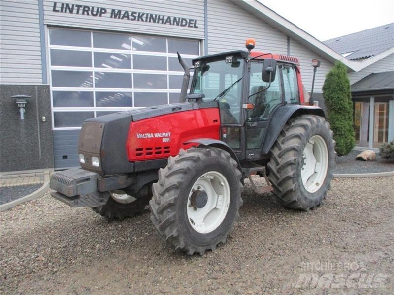 Valmet 8050 Tractoren