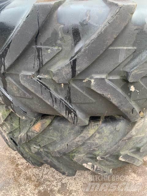  2x Dual Wheels Banden, wielen en velgen