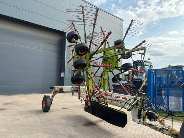CLAAS Liner 780 Schudders