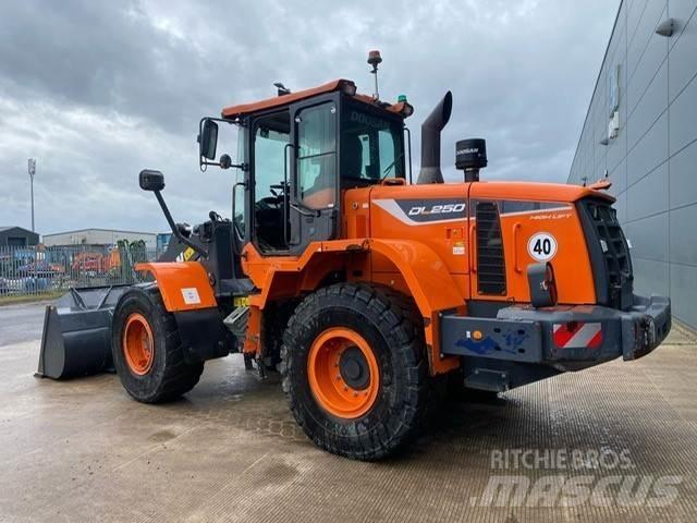 Develon DL250-5 Wielladers