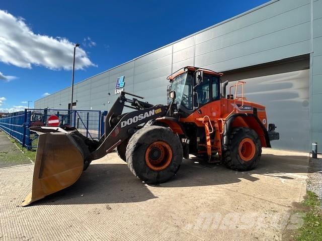 Develon DL300-5 Wielladers