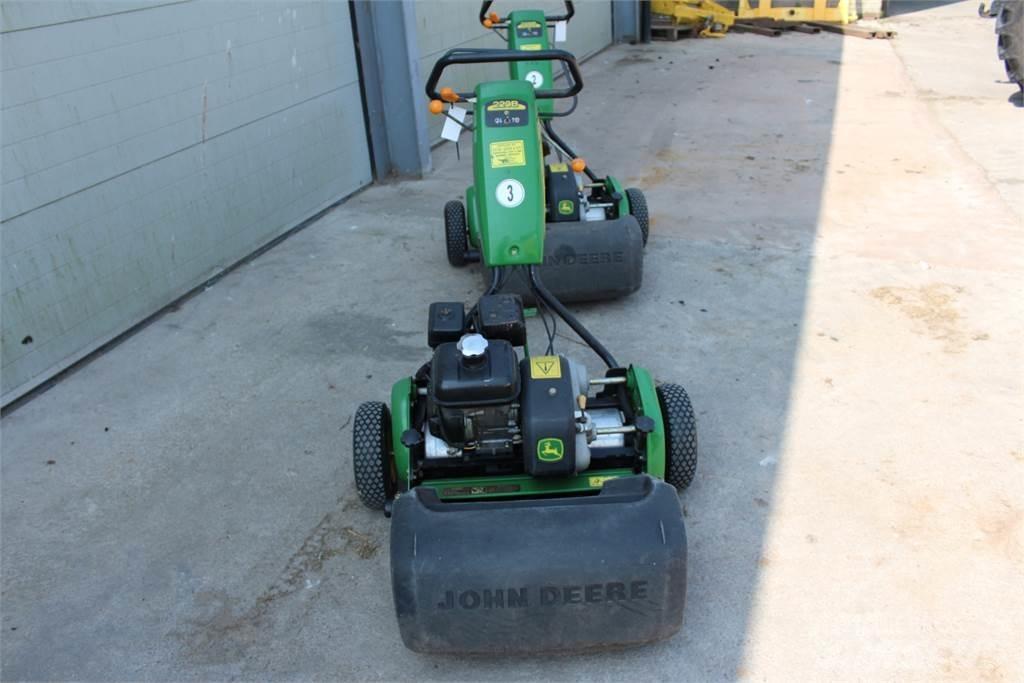 John Deere 220B Loopmaaier
