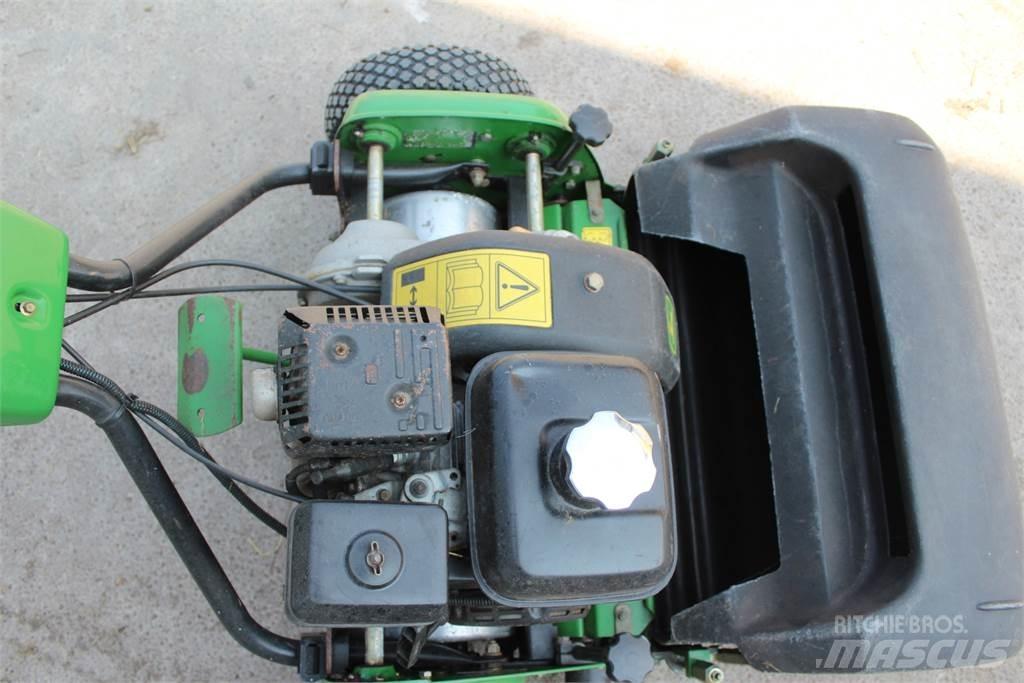 John Deere 220B Loopmaaier